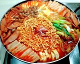 รูปขั้นตอนการทำที่ 4 ของ บูเดชิเก/บูเดจิเก (หม้อไฟเกาหลี) budae jjigae army base stew