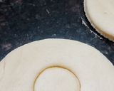 A picture of step 5 of Donuts.