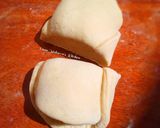 A picture of step 9 of Rose bread.
