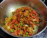 साधी सोपी अंडा भुर्जी (Anda Bhurji Recipe In Marathi) रेसिपी स्टेप 5 फोटो 