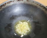 A picture of step 2 of Garlic pepper mushroom.