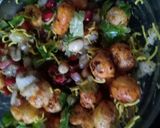 A picture of step 4 of Makhana Bhel.