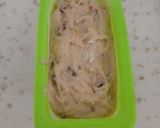 A picture of step 3 of Banana bread with raisins and nuts.