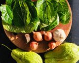 Hình bước làm 1 của món Su su xào lá lốt