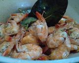 Foto langkah ke 8 dari resep Udang Panggang Bawang Putih.
