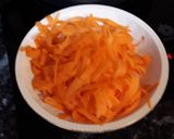 Foto del paso 2 de la receta Acelgas con tallarines de zanahorias