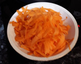 Foto del paso 2 de la receta: Acelgas con tallarines de zanahorias