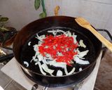 Foto del paso 6 de la receta: Chorizos a la pomarola al disco