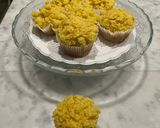 A picture of step 8 of Mimosa Muffins 💛.