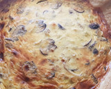 Foto del paso 4 de la receta: Quiche de puerros, champiñones y queso parmesano