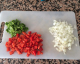 Foto del paso 1 de la receta: Fajitas con pollo, pimiento y cebolla