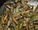 A picture of step 4 of Bhindi masala.