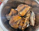 Foto langkah ke 1 dari resep 32. Mangut Iwak Pe (Ikan Pari Asap).