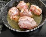 Foto del paso 4 de la receta: Pollo en pepitoria