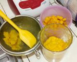 Foto langkah ke 4 dari resep Kuweni Mango Cheesecake.