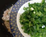A picture of step 3 of Capsicum Egg bhurji.