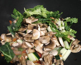 Foto del paso 2 de la receta: Fideos chinos (verduras pollo y gambitas)