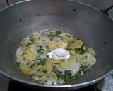 A picture of step 5 of Malai Wale Aloo.