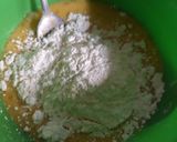 Foto langkah ke 4 dari resep Bolu karamel sarang semut.