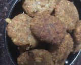 A picture of step 5 of Aloo Sabudana Vada (Potato and Tapioca Fritters).