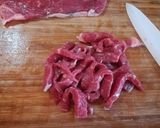 Foto del passaggio 3 della ricetta Straccetti di Manzo ai piselli