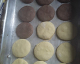 Foto del paso 2 de la receta: Alfajores de maizena comunes y de chocolate