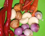 Foto langkah ke 1 dari resep Semur Telur MANADO.