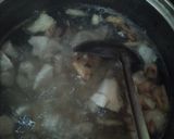 Foto langkah ke 3 dari resep Sop ayam sayur.