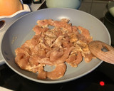 Foto del paso 4 de la receta: Pollo con cebolla (洋蔥雞)