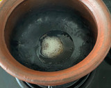 மணத்தக்காளி வத்தக் குழம்பு ரெசிபி ஸ்டேப் 2 புகைப்படம்
