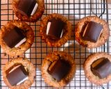 รูปขั้นตอนการทำที่ 2 ของ S'mores Cookie Cups 🍪🥠🍫🥜