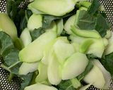Hình bước làm 1 của món Cải Rổ Xào Tôm