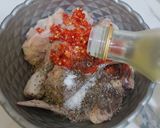 Foto langkah ke 2 dari resep Chili Chicken & Pumpkin.