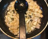 Foto del paso 2 de la receta: Merluza con gambas y bocas de mar