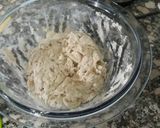 Foto del paso 1 de la receta: Pan sin amasar (no knead bread) cocinado en el horno en cacerola de hierro