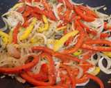 Foto del paso 3 de la receta: Lengua en salsa de pimientos!