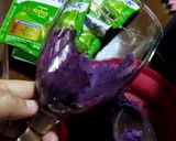 Foto langkah ke 2 dari resep Ube Creamy Matcha Iced.