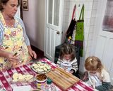 Foto del paso 1 de la receta: Alfajores con mis nietas