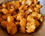 A picture of step 5 of Picnic Wale Aloo.