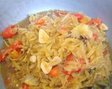 Foto langkah ke 3 dari resep Tumis Sayur Pepaya.