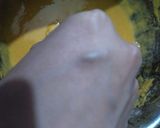 A picture of step 2 of Aloo pakora.