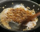 A picture of step 2 of Pad Thai with Egg (Quick Version).
