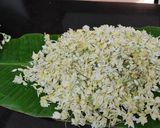A picture of step 1 of Drumstick flower stir fry.