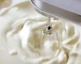 Foto del paso 5 de la receta: Helado casero de frutilla