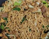 Foto langkah ke 4 dari resep Mie Goreng Chinese food Home made.