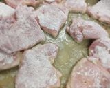 Foto del paso 2 de la receta: Escalopines de cerdo con salsa de Moscatel