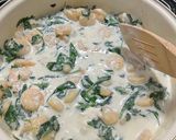 Foto del paso 3 de la receta: Pasta cremosa con camarones y espinacas
