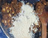 A picture of step 3 of Coconut til laddu.