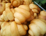 A picture of step 4 of Doughnut in croissant shape.