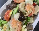 Foto langkah ke 1 dari resep CapCay Goreng Seafood.